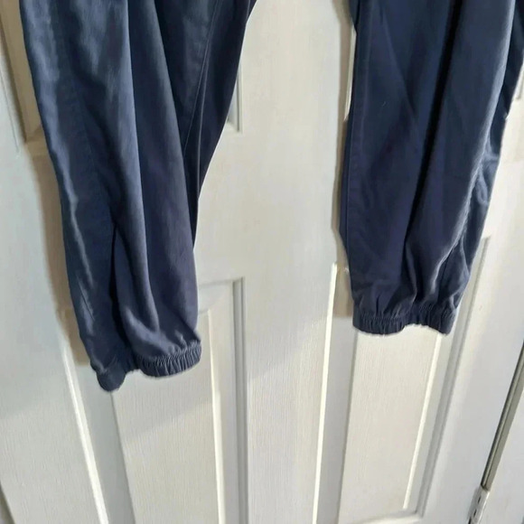GAP Navy Ankle Pants - Picture 2 of 4